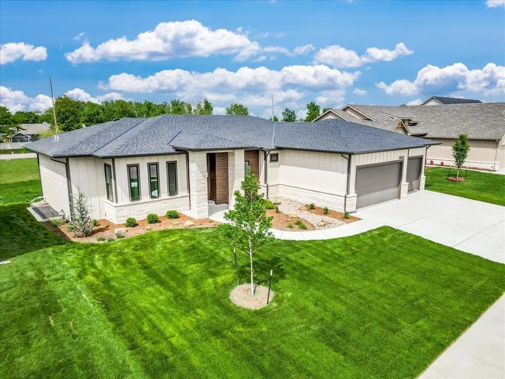 9650 W Cedar Lane Maize KS 67101