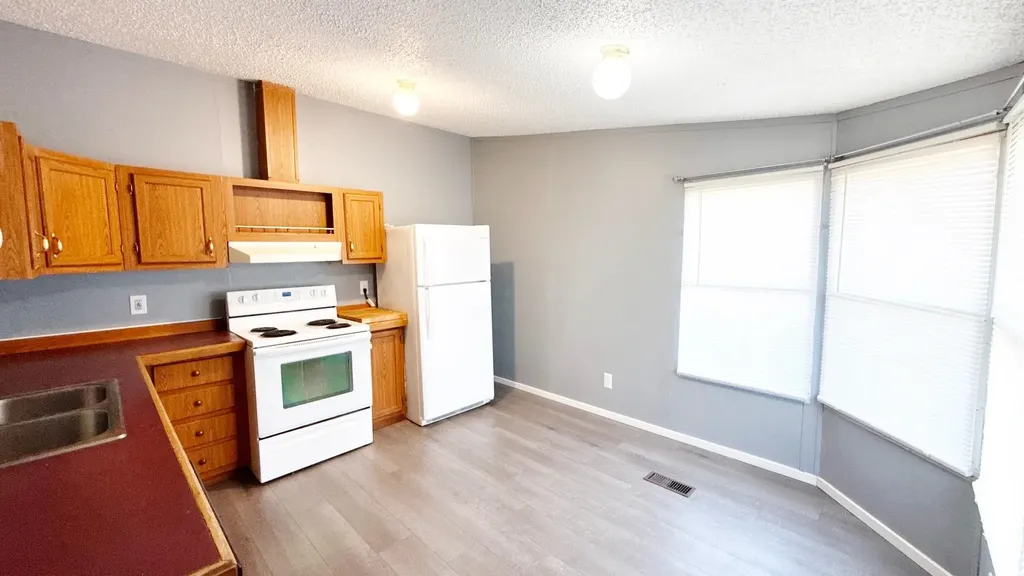 928 W Summey Street Haysville KS 67060