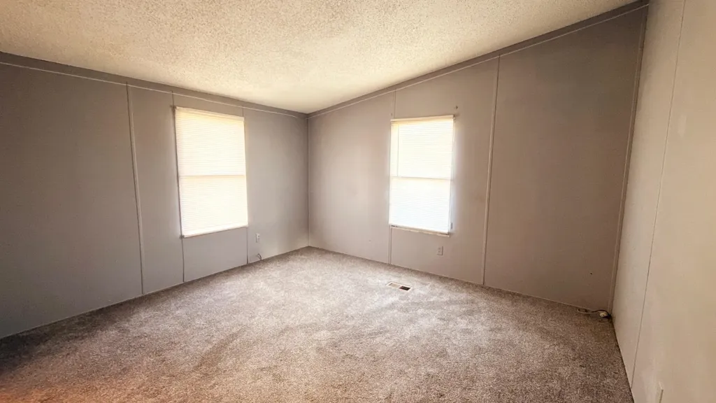 928 W Summey Street Haysville KS 67060