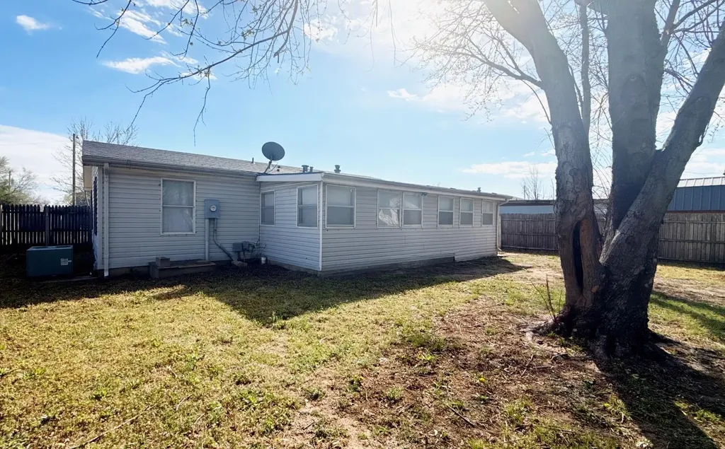 928 W Summey Street Haysville KS 67060