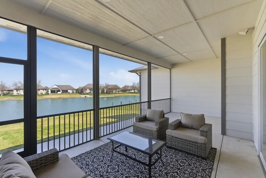5856 E Central Park Bel Aire KS 67220