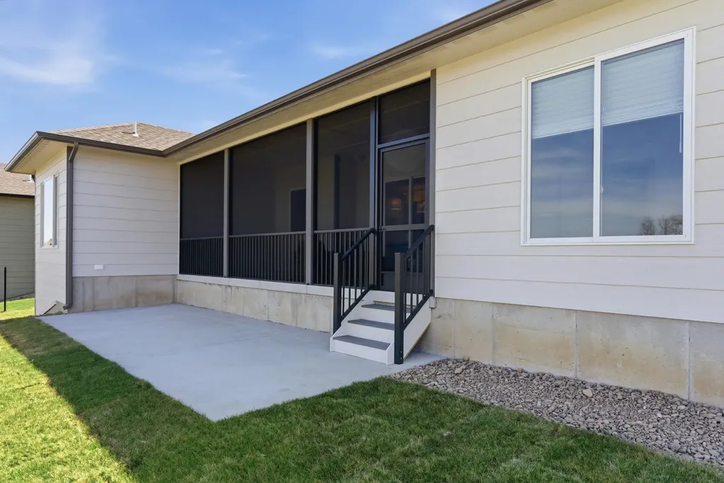 5856 E Central Park Bel Aire KS 67220