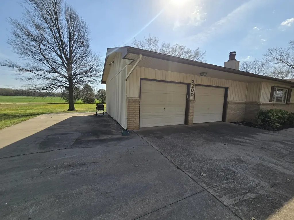 3200 Cathlinda Drive Winfield KS 67156