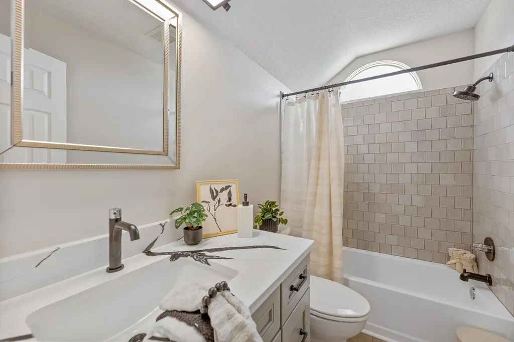 14844 SW Clover Lane Rose Hill KS 67133