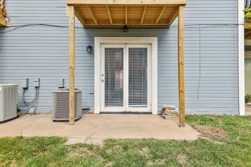 6725 N Shade Lane Wichita KS 67212