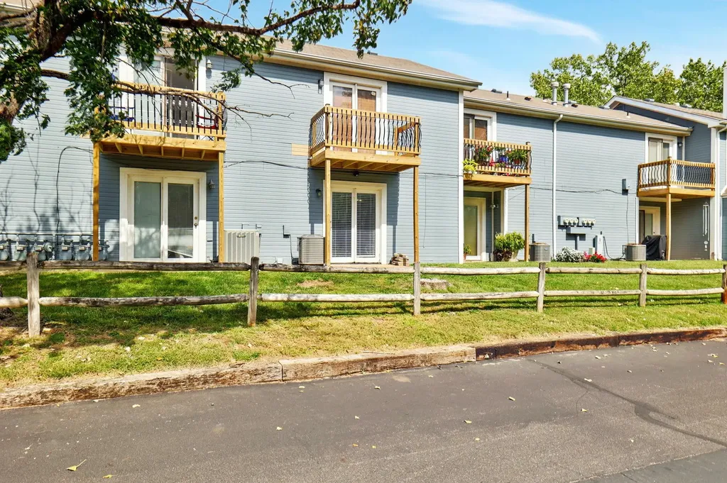 6725 N Shade Lane Wichita KS 67212