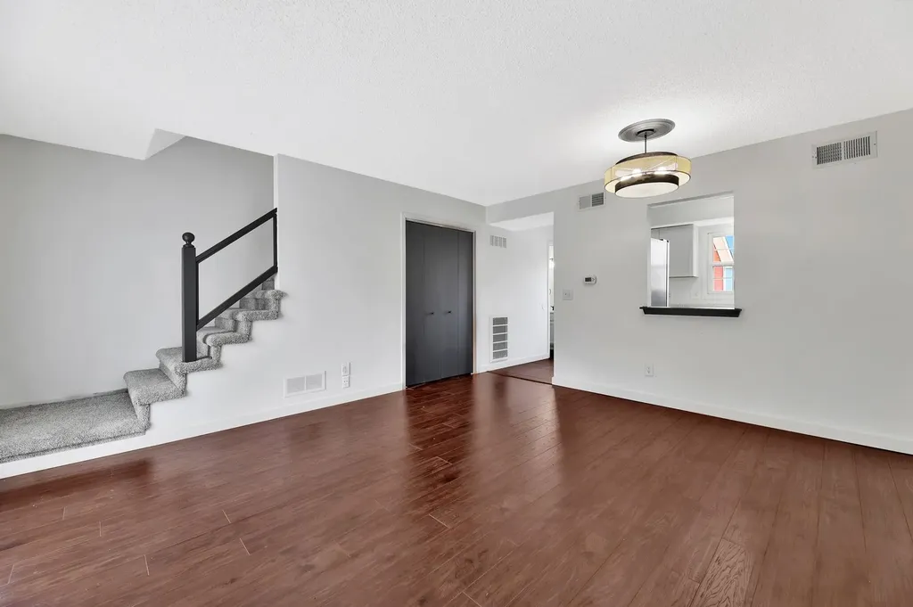 6725 N Shade Lane Wichita KS 67212