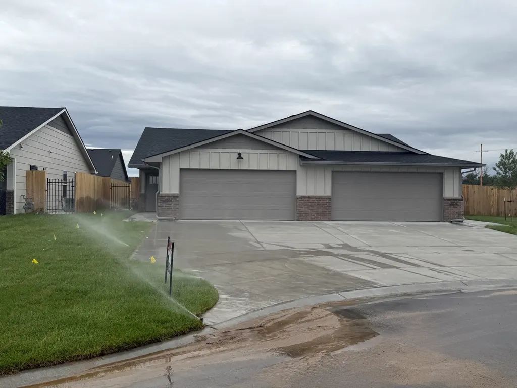 2857 S Cedar Crest Court Wichita KS 67215