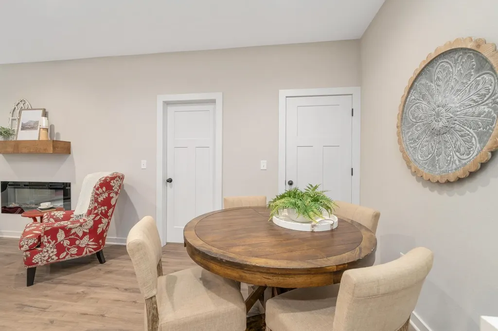 2857 S Cedar Crest Court Wichita KS 67215