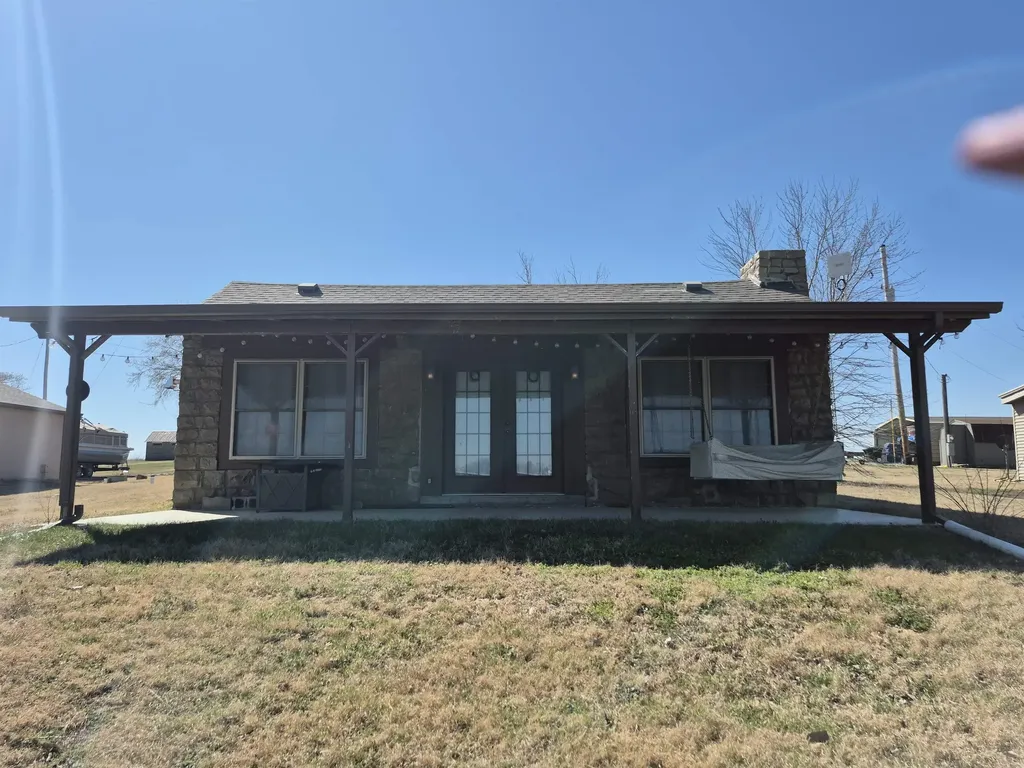 104 Eureka Lake Road Eureka KS 67045