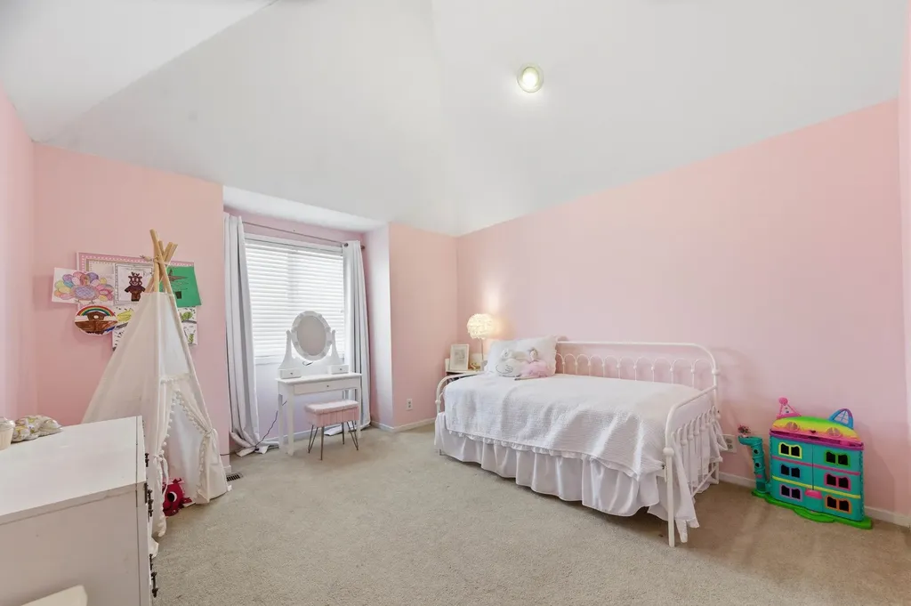 1319 N Tallyrand Street Wichita KS 67206