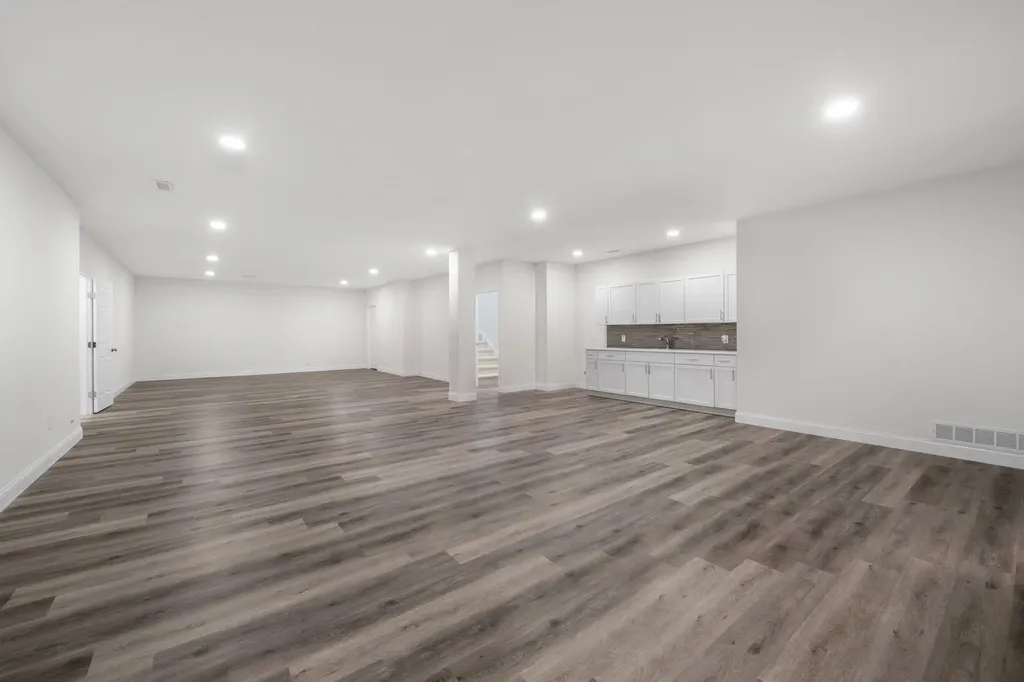 1818 N Burning Tree Circle Wichita KS 67230-1406