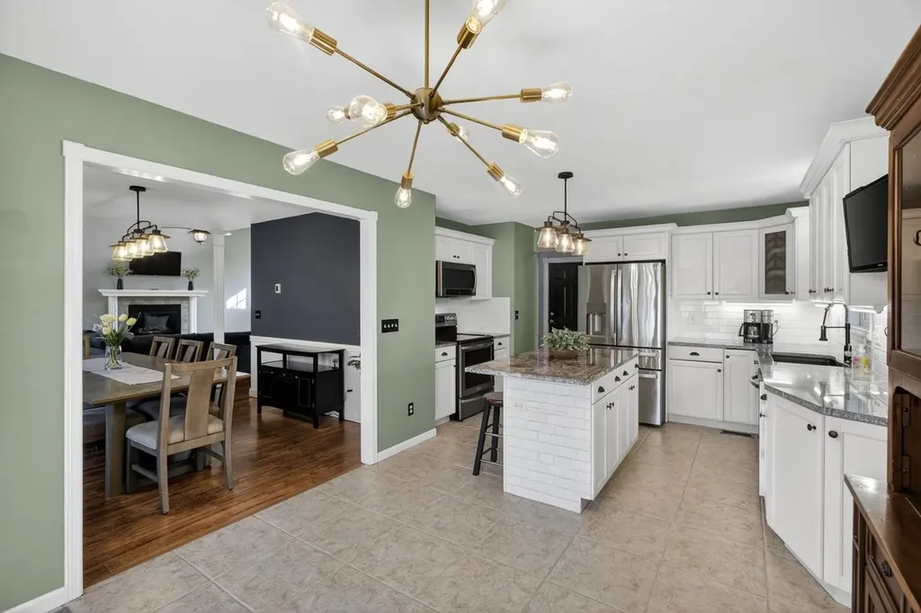 1635 S Tara Falls Court Wichita KS 67207