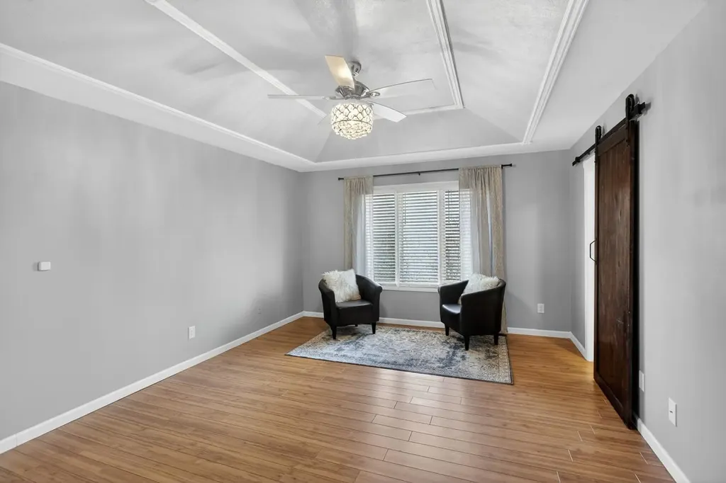 1635 S Tara Falls Court Wichita KS 67207