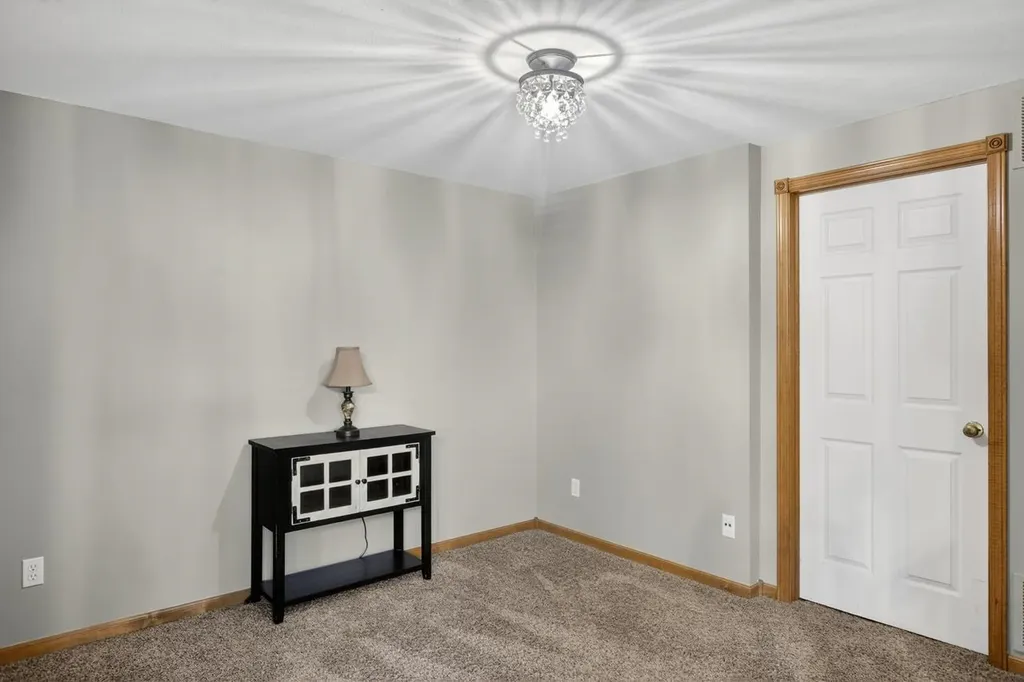 1635 S Tara Falls Court Wichita KS 67207