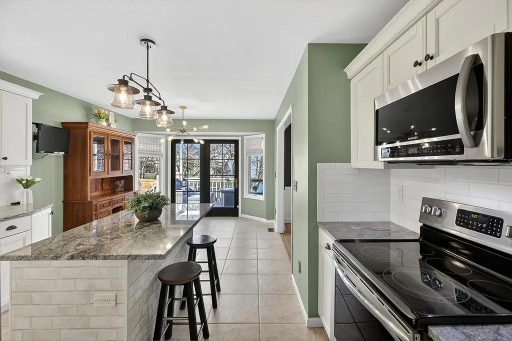 1635 S Tara Falls Court Wichita KS 67207