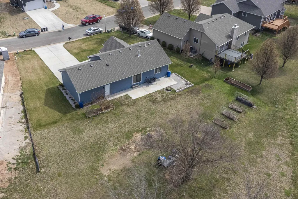 4221 Quail Ridge Drive Winfield KS 67156