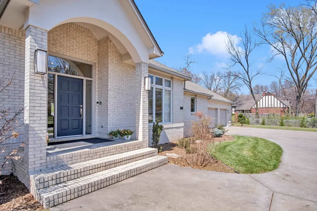 1401 Maple Street Newton KS 67114