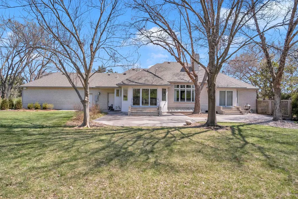 1401 Maple Street Newton KS 67114
