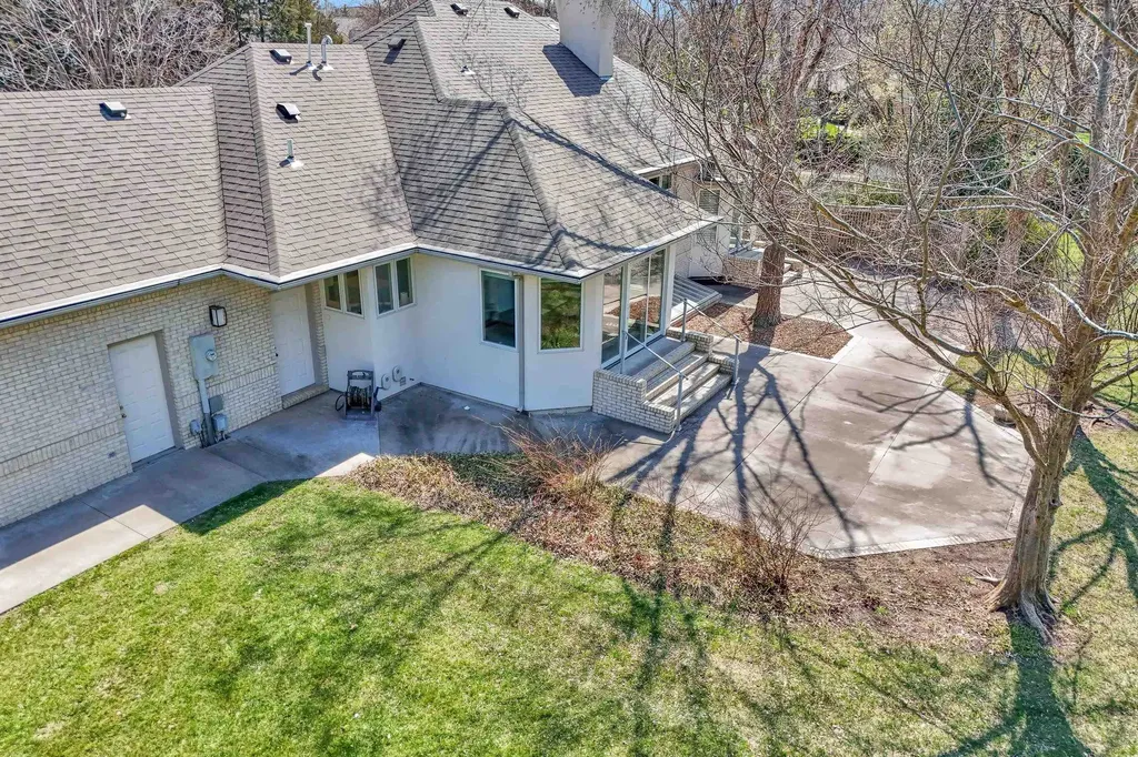 1401 Maple Street Newton KS 67114