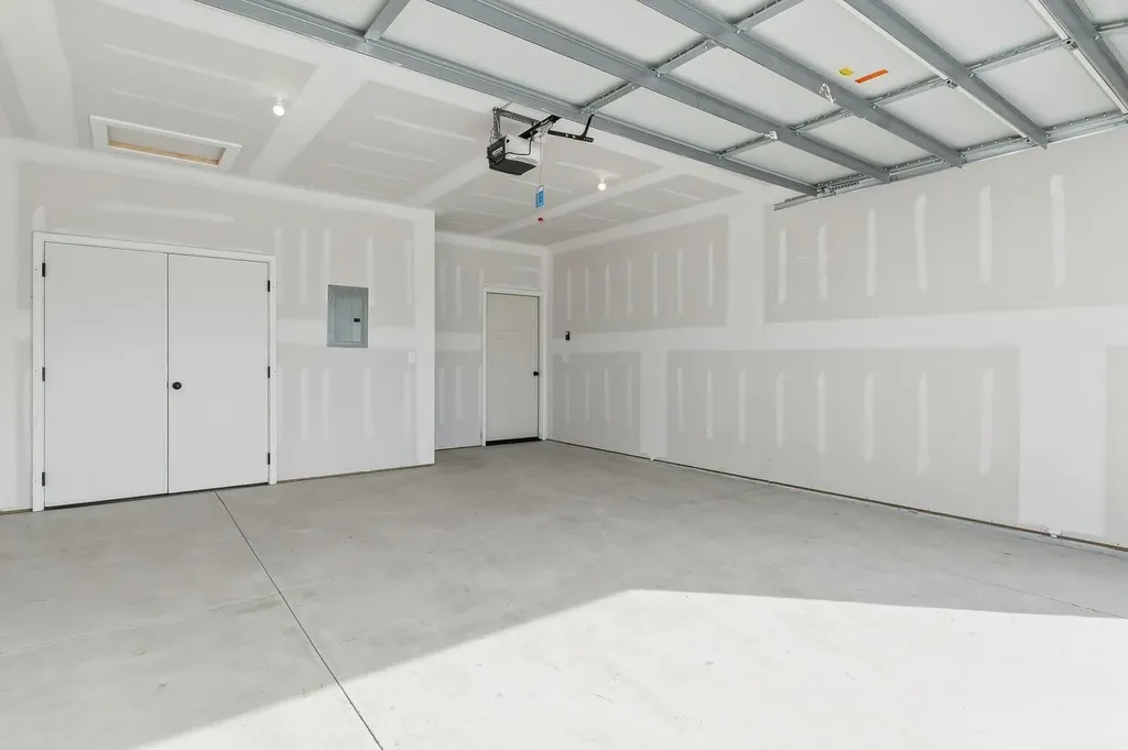 17136-38 W Lawson St Circle Goddard KS 67052
