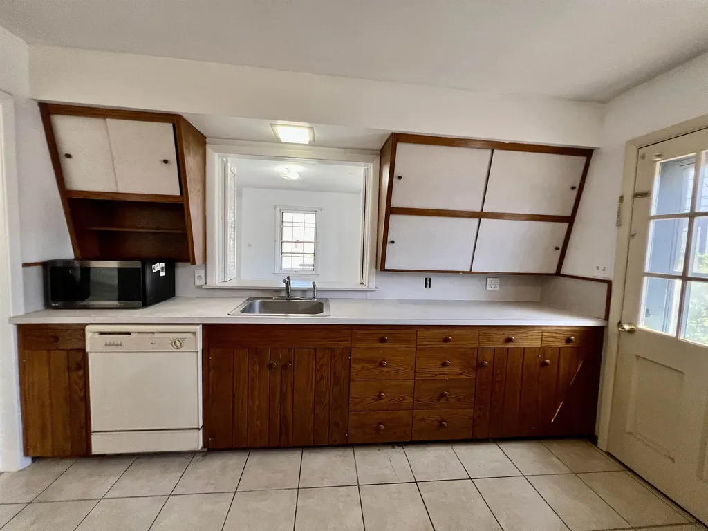 821 E 10th Winfield KS 67005