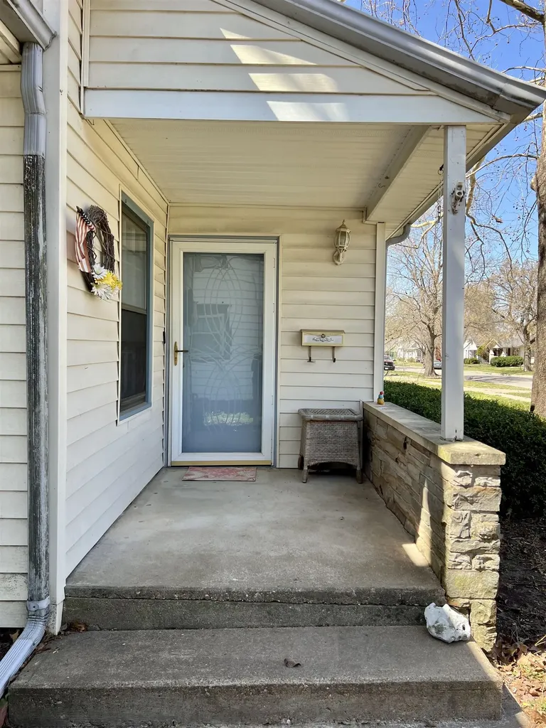 821 E 10th Winfield KS 67005