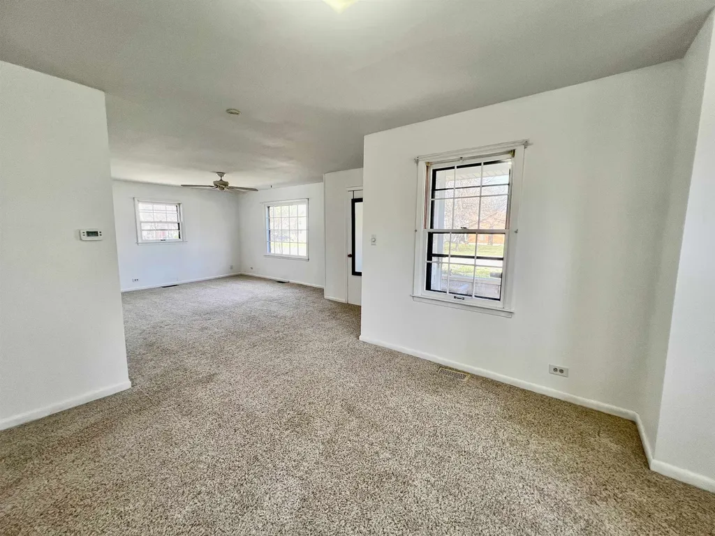 821 E 10th Winfield KS 67005