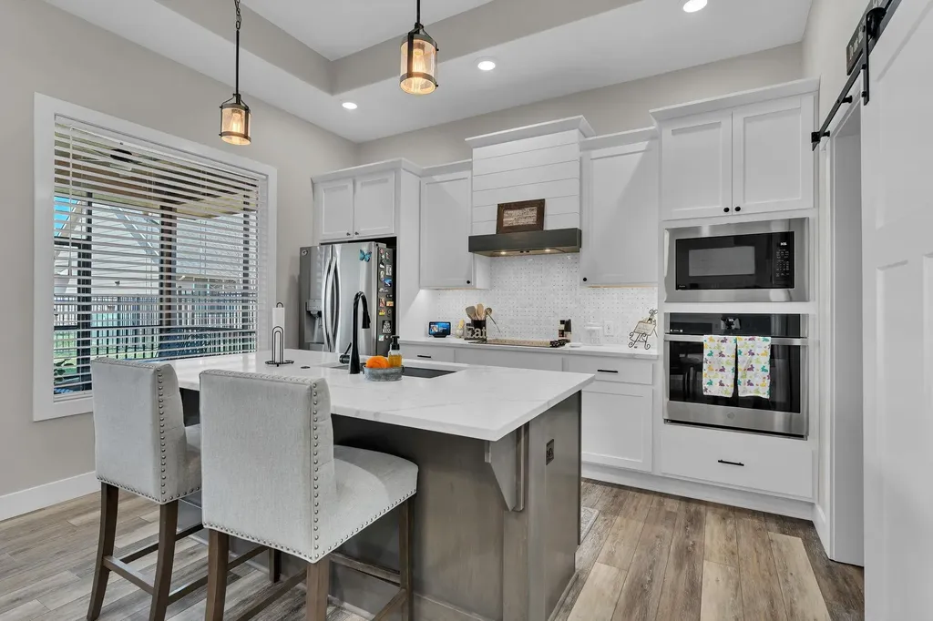 744 N Thornton Court Wichita KS 67235