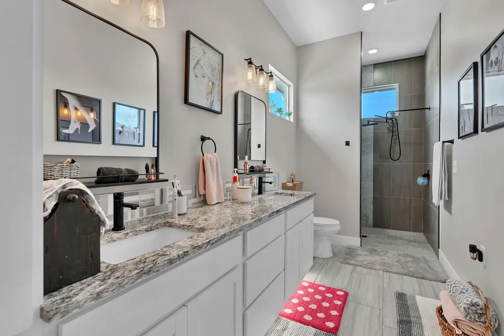 744 N Thornton Court Wichita KS 67235