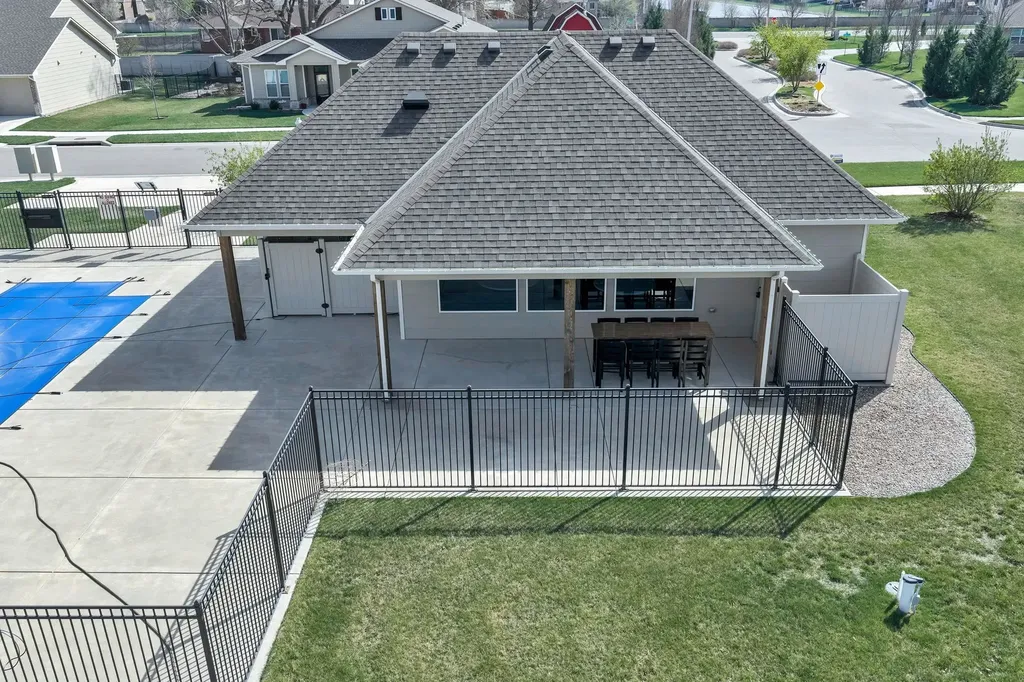 744 N Thornton Court Wichita KS 67235