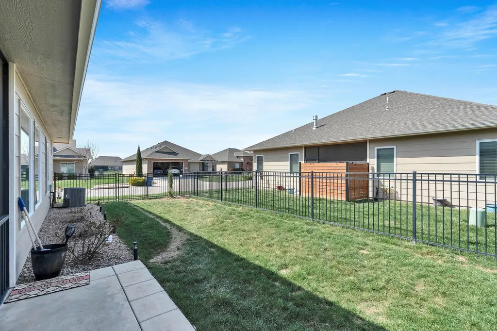 744 N Thornton Court Wichita KS 67235