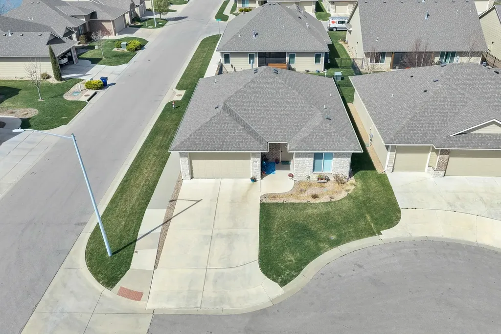 744 N Thornton Court Wichita KS 67235