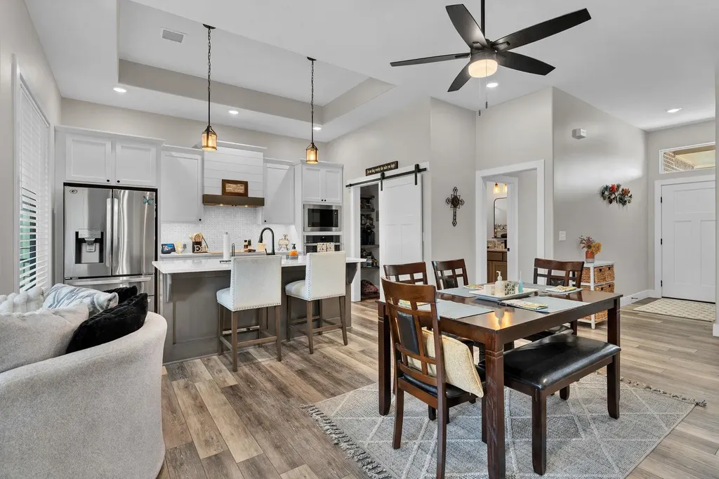 744 N Thornton Court Wichita KS 67235