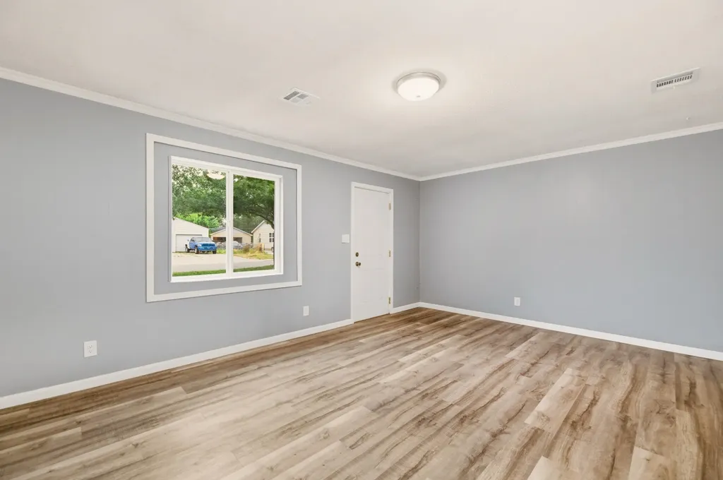 818 W 51st Street S Wichita KS 67217