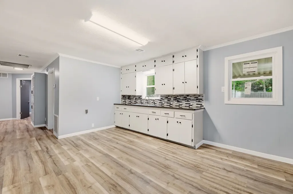 818 W 51st Street S Wichita KS 67217