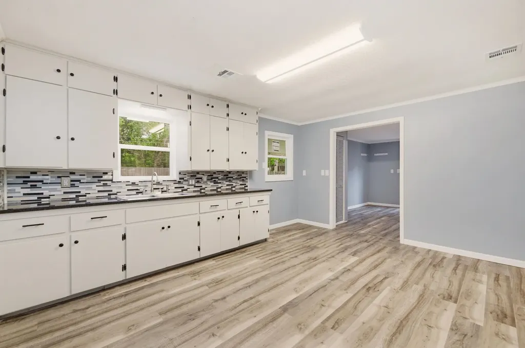 818 W 51st Street S Wichita KS 67217