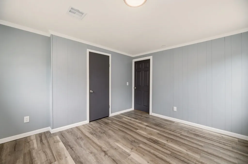 818 W 51st Street S Wichita KS 67217