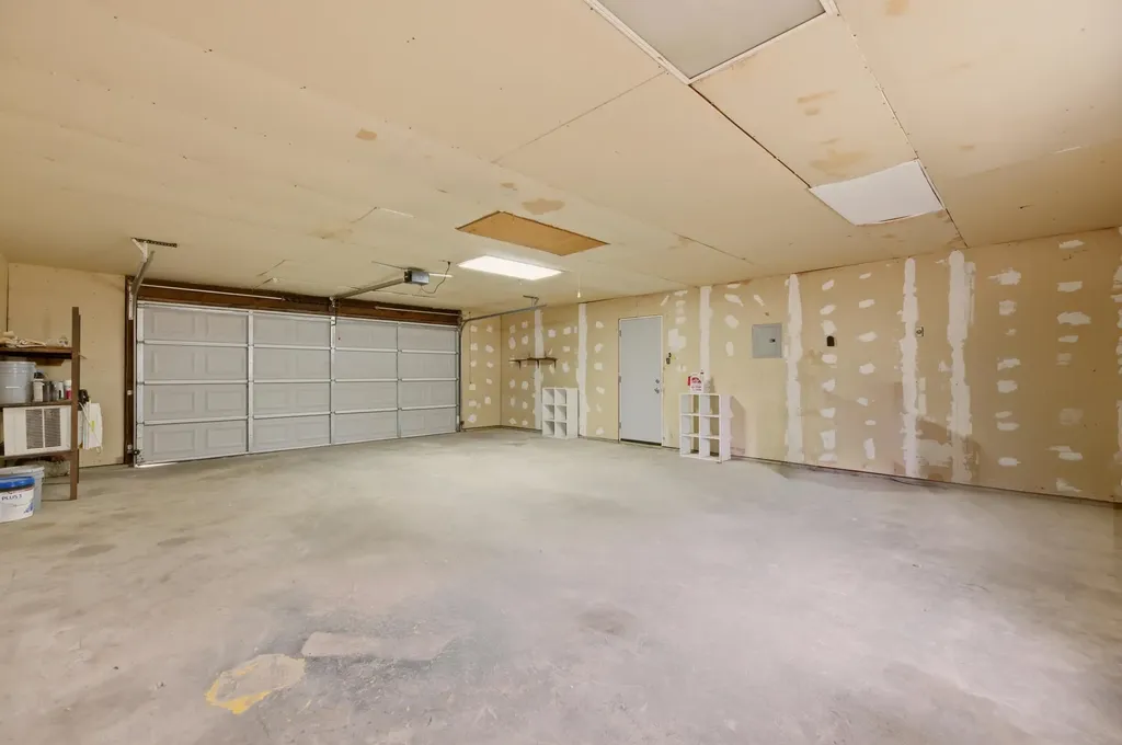 818 W 51st Street S Wichita KS 67217