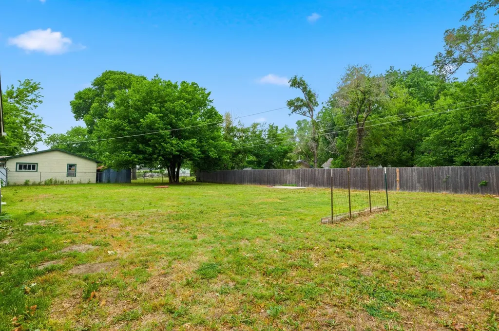 818 W 51st Street S Wichita KS 67217