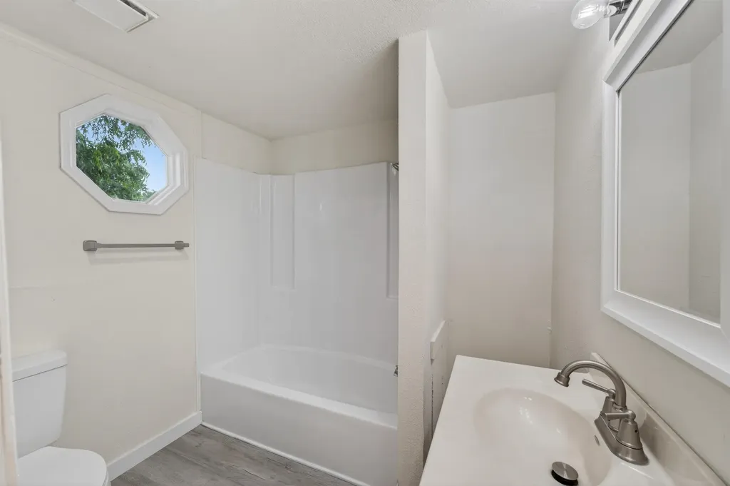 1621 S Waco Wichita KS 67213