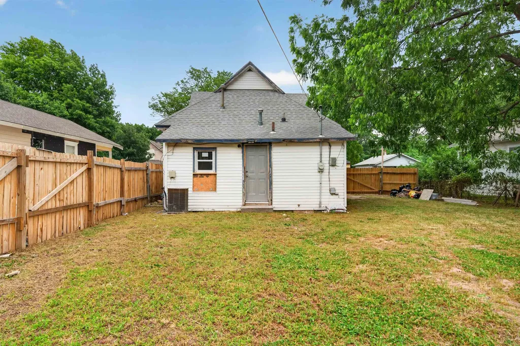 1621 S Waco Wichita KS 67213