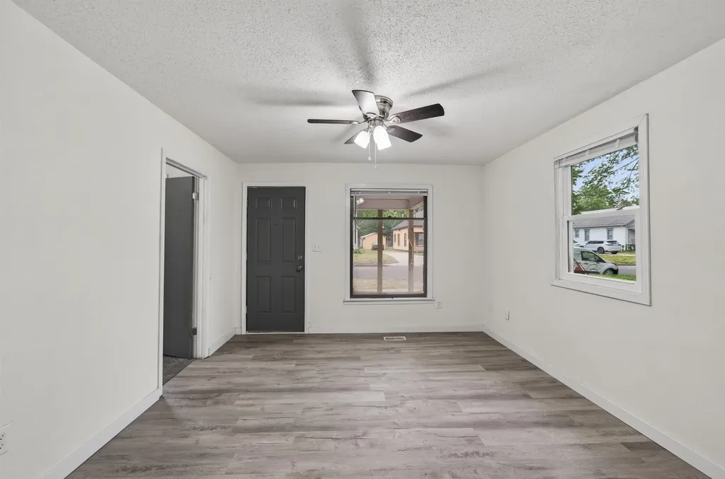 1621 S Waco Wichita KS 67213