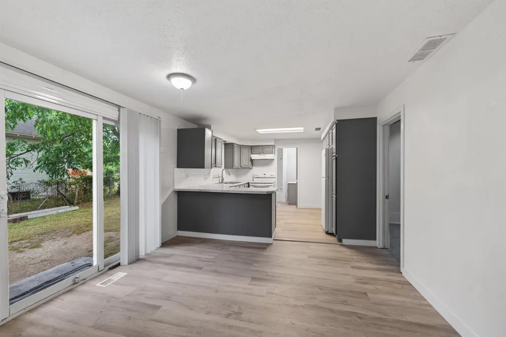 1621 S Waco Wichita KS 67213