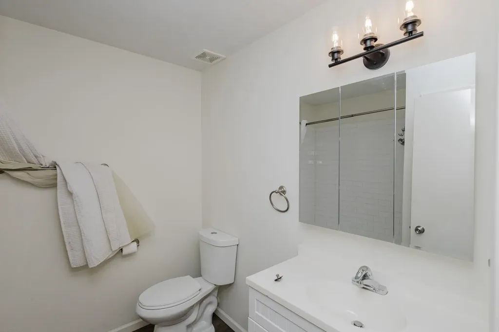 515 E Maywood Wichita KS 67216
