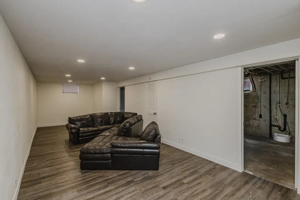 515 E Maywood Wichita KS 67216