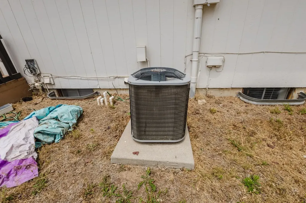 515 E Maywood Wichita KS 67216