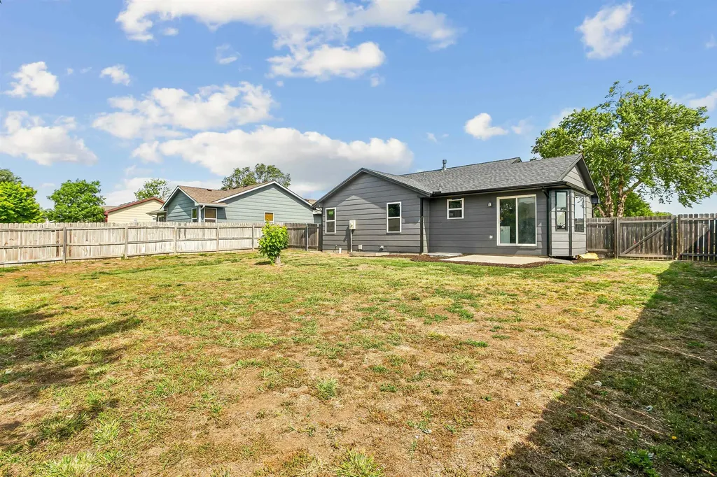 2313 E Spring Hill Drive Goddard KS 67052