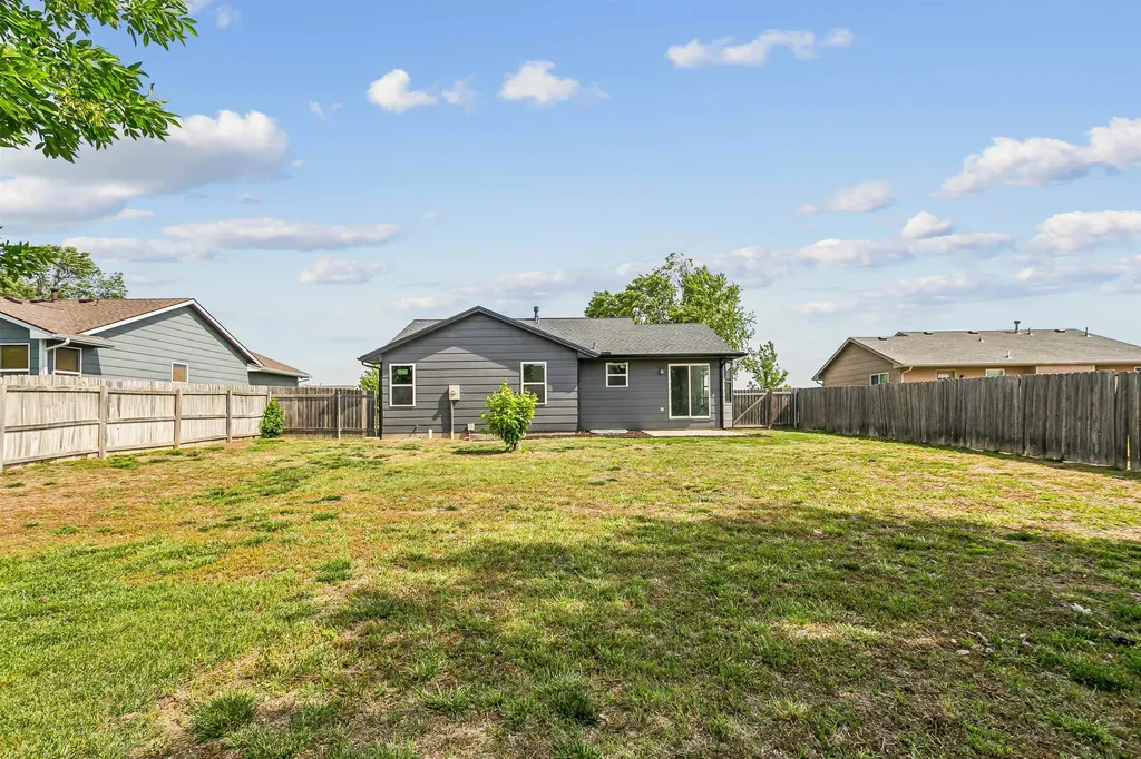 2313 E Spring Hill Drive Goddard KS 67052
