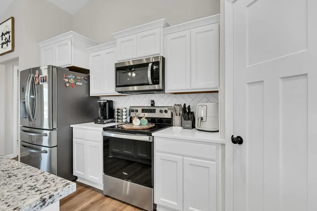 291 W Dusk Drive Rose Hill KS 67133